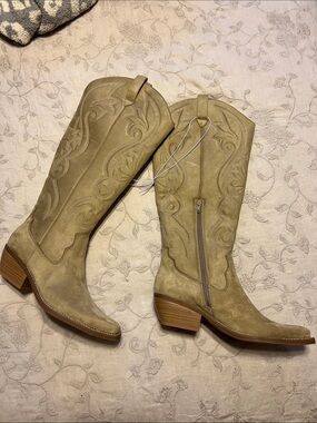 Wild Fable wide calf cowboy boots